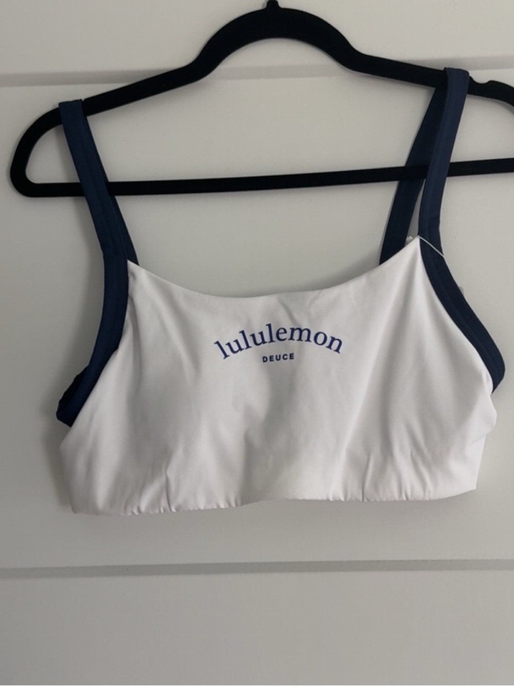 Lululemon Medium Straight Strap Deuce White & Navy Sports Bra